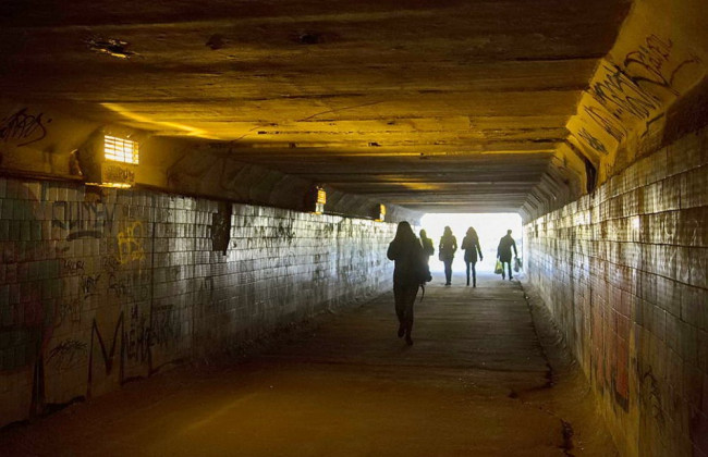 Прикрывайте головы: в Киеве рассказали об «уставшем» подземном переходе