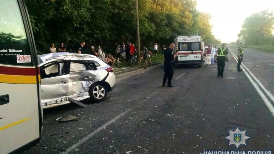 В Ровно автомобиль со съемочной группой попал в ДТП, есть погибшие