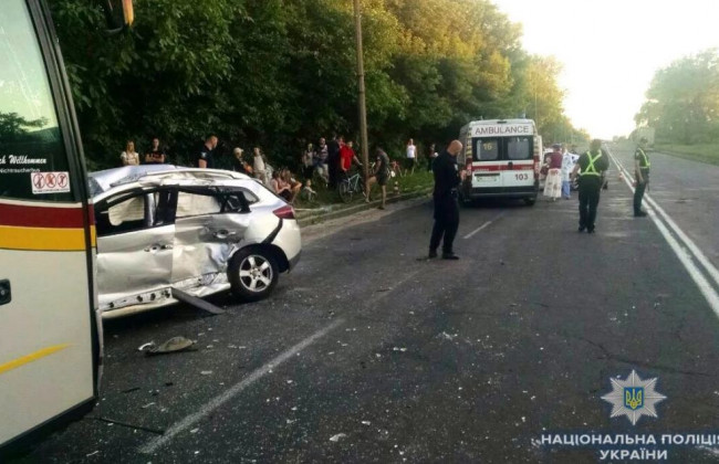 В Ровно автомобиль со съемочной группой попал в ДТП, есть погибшие