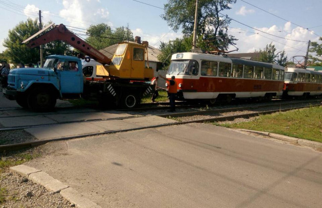 В Харькове трамвай переехал мужчину: есть подробности