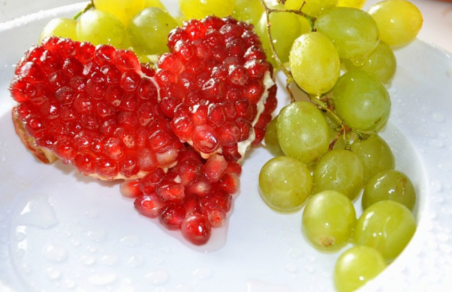 Назвали фрукты, которые полезнее есть с косточками