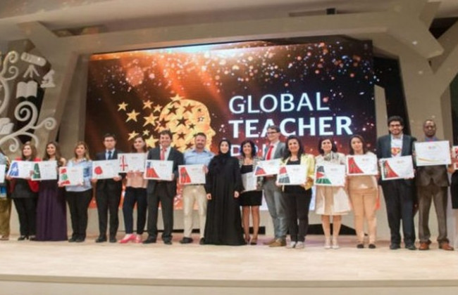 250 тысяч и поездка в Дубаи: учителей-переселенцев ждет национальная премия