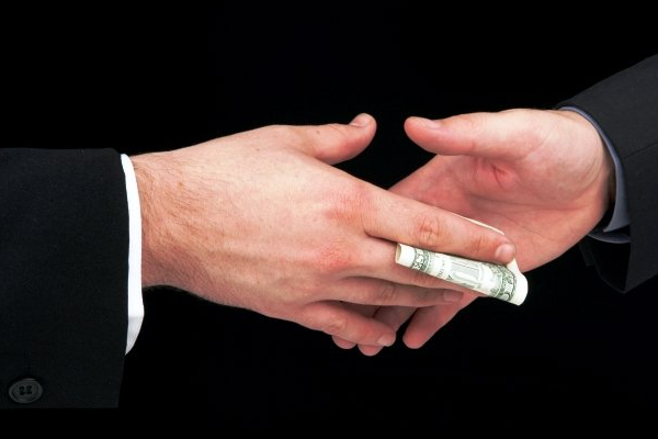 Зампрокурора Винницкой области будут судить за взятку