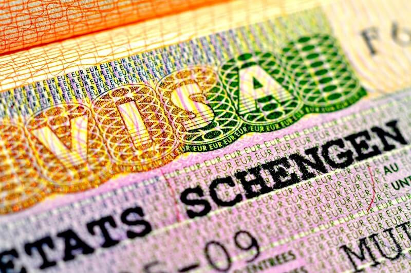 Стало известно, как изменится стоимость шенгенских виз