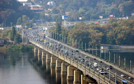Движение на мосту Патона ограничено до 30 августа