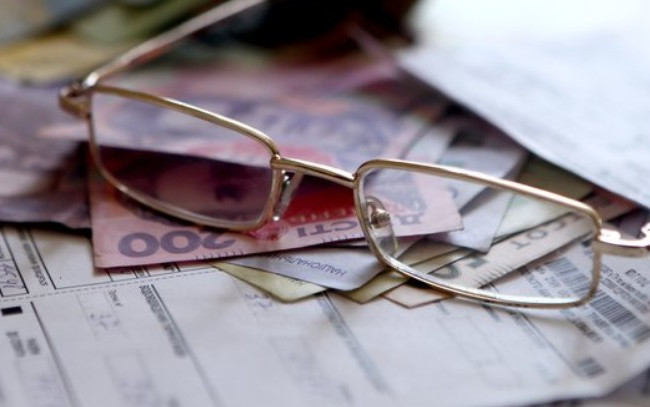 Как повлияет на субсидию пребывание за границей и дарение имущества