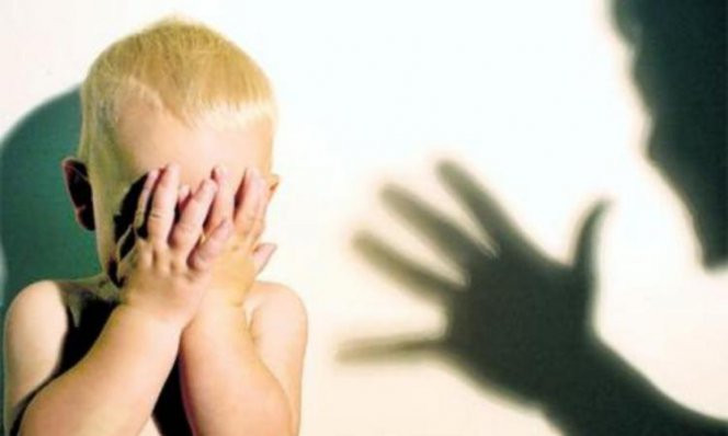Психологическое насилие в семье: суд отобрал сына у отца без лишения отцовства