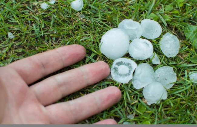 «Камни с неба»: на Москву обрушился крупный град