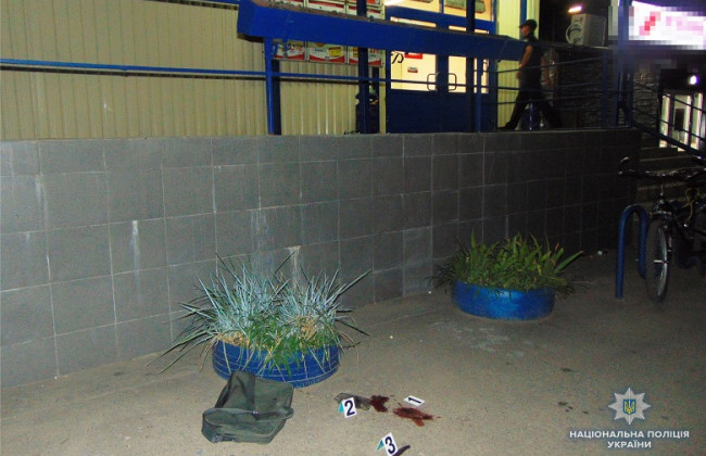 Набросился с ножом на посетителя супермаркета: полиция задержала нетрезвого мужчину