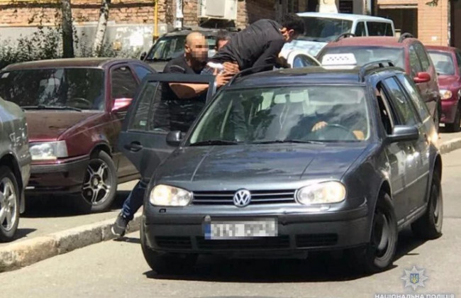 Копы задержали похитителя сына дипломата в Киеве