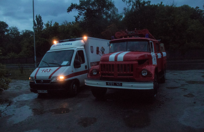 В Киеве от удара молнии загорелся дом: есть подробности