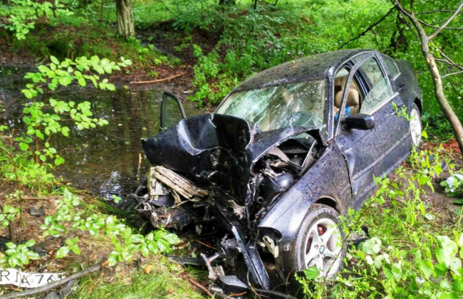Ужасное ДТП под Житомиром: пострадавших вырезали из машины