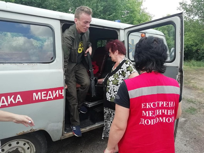 В Славянске маршрутчик силой выбросил из автобуса подростка-льготника