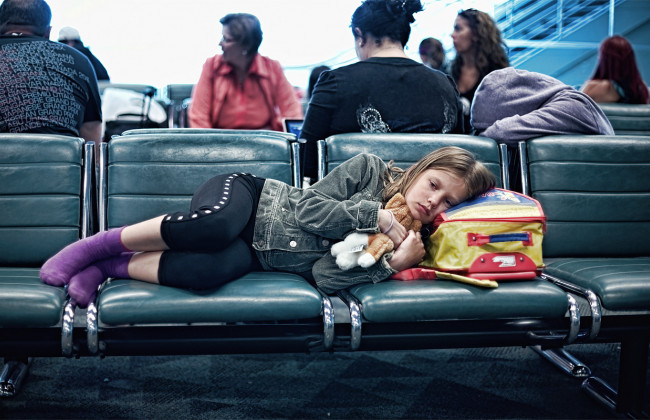 Отпуск в аэропорту: кто должен компенсировать неожиданные расходы