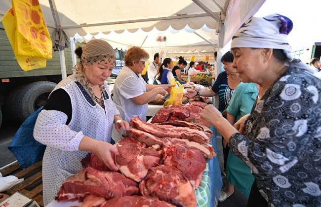 В Киеве ввели запрет на продажу мяса и рыбы на ярмарках