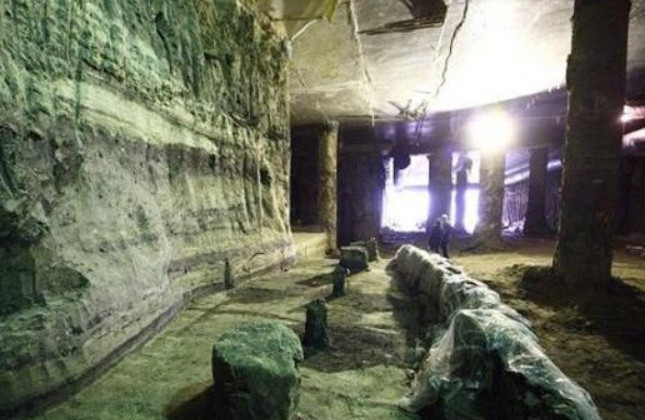 Рада обратилась к правительству относительно музея на Почтовой площади в Киеве