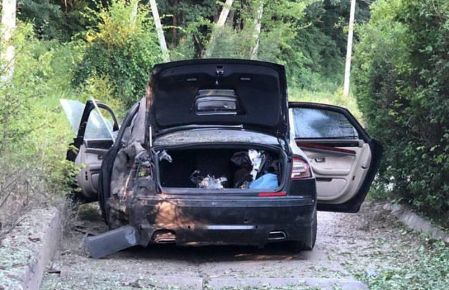 Взрыв в Харькове: взорвали авто директора фармкомпании