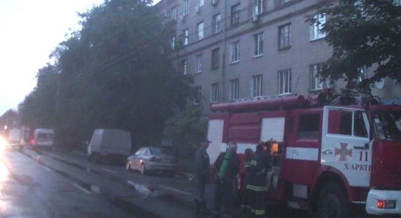 Пожар в многоэтажке всколыхнул Харьков: есть фото и видео