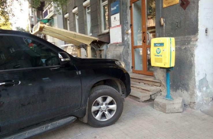 Киевлян разозлил очередной «герой парковки» в столице
