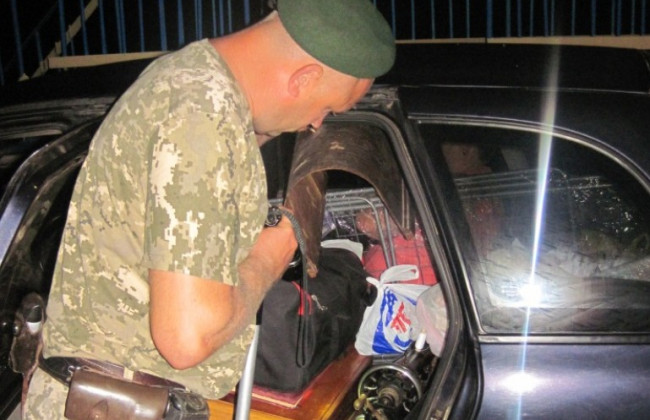 Из Украины в РФ пытались незаконно вывезти ценный антиквариат