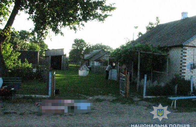 В Ровенской области мужчина переехал трактором родную мать: есть подробности