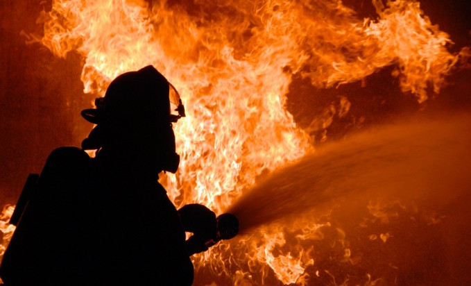 Жуткий пожар в Киеве: сгорели три этажа многоэтажки