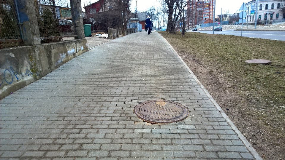 С тротуаров исчезнут люки и дождеприемники