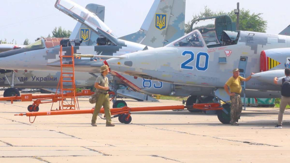 Враг уничтожен: украинские пилоты  «разбили» противника в небе
