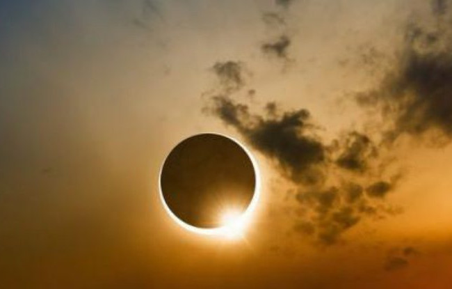 В сети показали видео редкого солнечного затмения