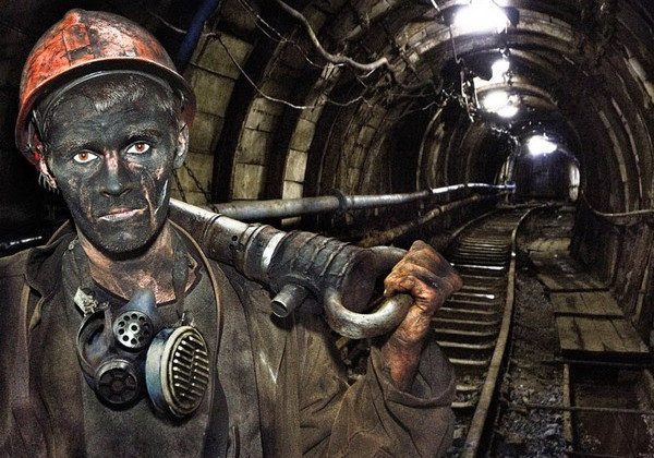 Депутаты выделили деньги на зарплату шахтерам