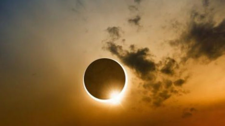 В сети показали видео редкого солнечного затмения