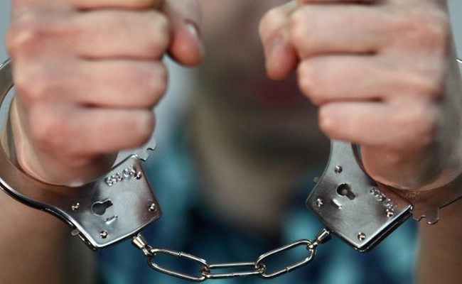 Лишили машины и угрожали убийством: полиция арестовала вымогателей