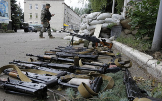 Российский наемник рассказал о поставках оружия Кремлем на Донбасс