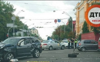 Масштабное ДТП в Киеве: пострадали четыре человека