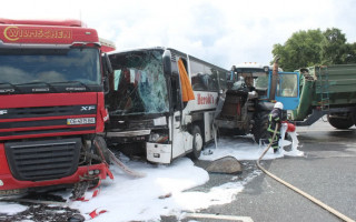 В Хмельницкой области автобус с детьми попал в ДТП