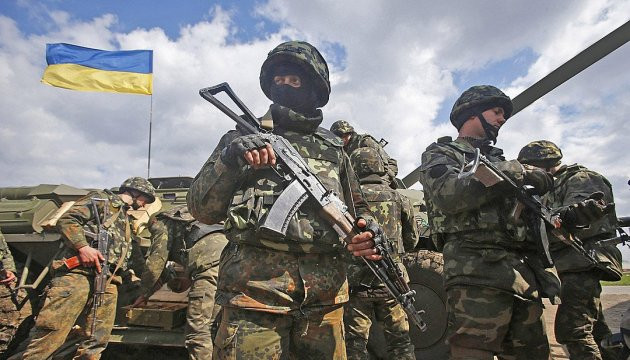 Боевики на Донбассе палят по всем направлениям: есть раненые