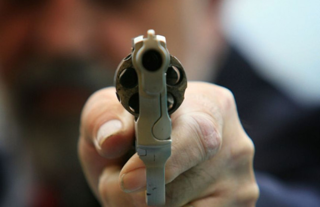 В столичном магазине конфликт завершился стрельбой: есть пострадавшие