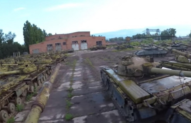 Минобороны: видео с танками в Харькове сняли на заводе, а не на заброшенной базе ВСУ