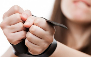 Продавали украинок: правоохранители задержали группу мужчин