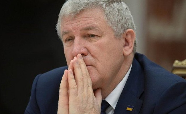 Беларусь предоставила статус беженца экс-министру обороны Украины