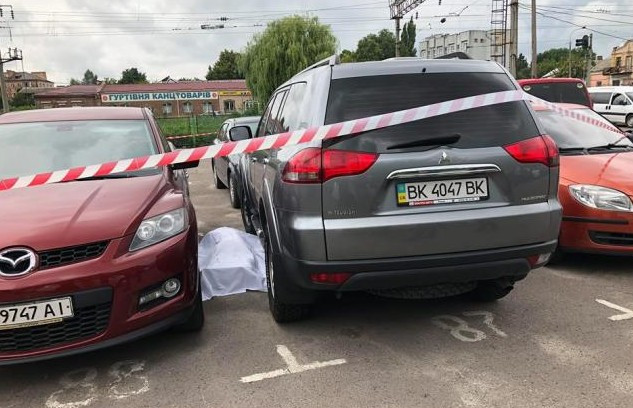 Расстрел бизнесмена в Ровно: полиция сообщила первые детали