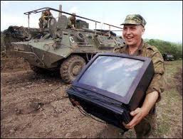 Вывозят грузовиками: боевики массово грабят Донбасс