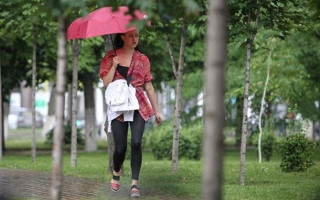 Дождь и грозы: синоптики рассказали о погоде на сегодня