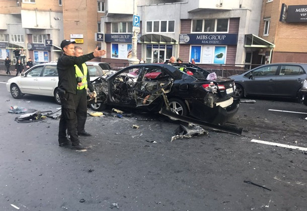 Жуткие взрывы всколыхнули спальный район Киева: есть подробности