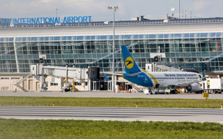 Вслед за Киевом: во Львове появились проблемы с авиасообщением