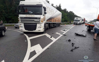 Смертельная авария на трассе Киев-Харьков: в полиции рассказали детали