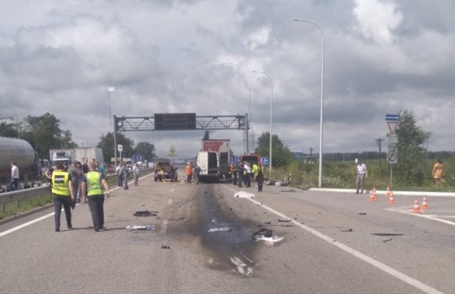 Много трупов: очевидцы рассказали о жутком ДТП в Житомирской области