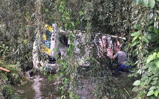 Под Киевом полиция утопила автомобиль: опубликовано видео