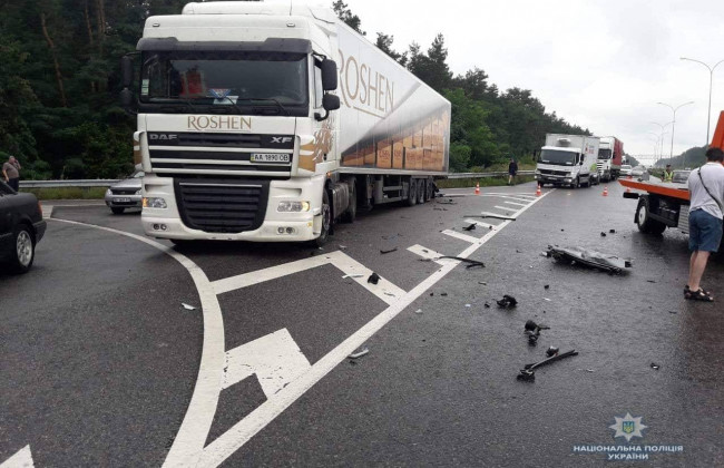 Смертельная авария на трассе Киев-Харьков: в полиции рассказали детали