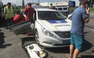 «Полицейское авто неслось на красный свет»: в Виннице жуткое ДТП, есть пострадавшие